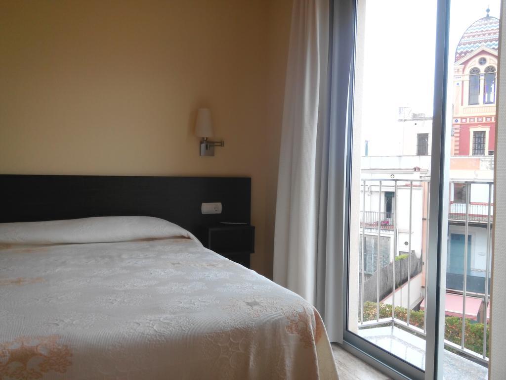 Hostal Sant Sadurni Sant Sadurni d'Anoia Phòng bức ảnh