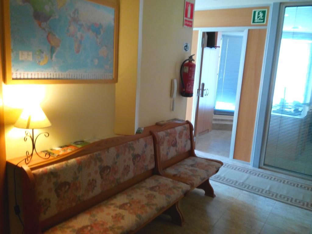 Hostal Sant Sadurni Sant Sadurni d'Anoia Ngoại thất bức ảnh